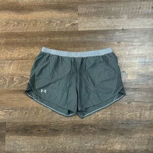 Never worn under armour shorts